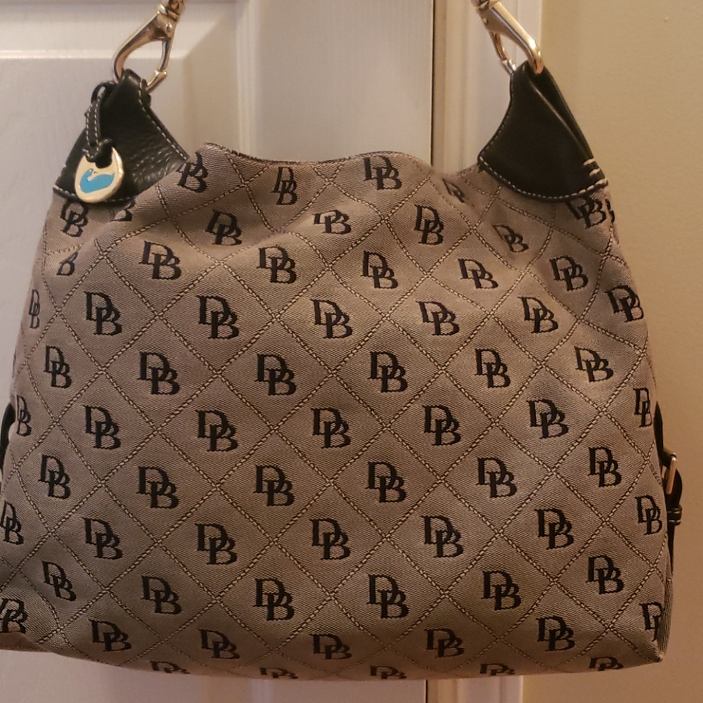 Dooney & Bourke purse